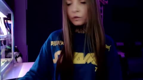 Snapshot of inesdesire chatting on 02-19-25, 10:31 InesDesire online show from 02-19-25, 10:31