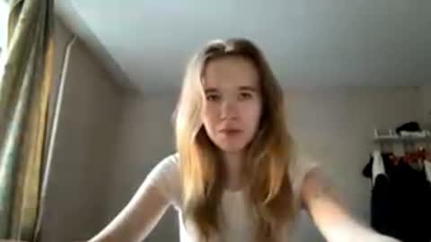 Sofia online show from 05-19-26, 01:17
