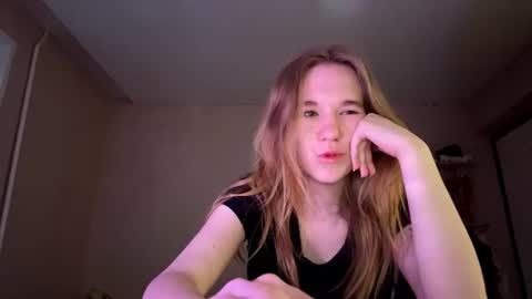 Sofia online show from 06-24-26, 05:12