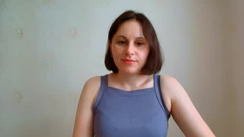 Snapshot of inessa_beauty chatting on 06-12-26, 01:32 Inessa online show from 06-12-26, 01:32