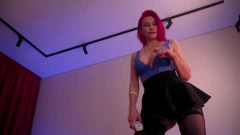 Snapshot of infinitespring chatting on 11-15-25, 06:44 Infinitespring online show from 11-15-25, 06:44