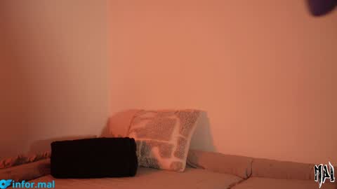 Snapshot of informal_ chatting on 09-19-25, 11:38 MAL ---  online show from 09-19-25, 11:38