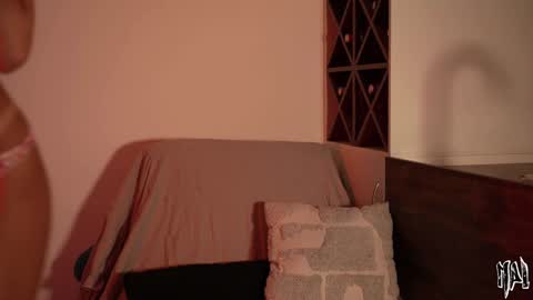 Snapshot of informal_ chatting on 09-21-25, 09:49 MAL ---  online show from 09-21-25, 09:49