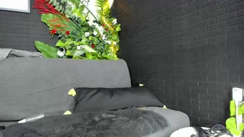 Snapshot of ingadn chatting on 02-21-25, 11:33 IngAdn online show from 02-21-25, 11:33