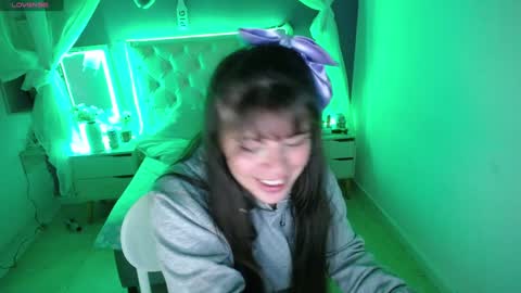 Snapshot of ingrid_casas chatting on 01-22-25, 01:31 Ingrid petite online show from 01-22-25, 01:31