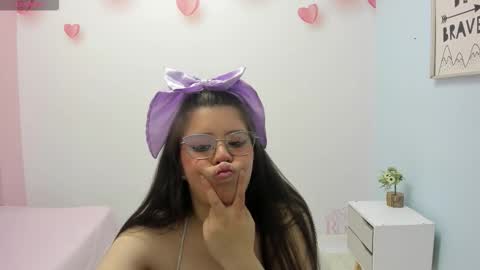 Snapshot of ingrid_casas chatting on 10-09-25, 07:01 Ingrid petite online show from 10-09-25, 07:01