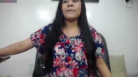 Snapshot of iniyalaboni chatting on 07-09-26, 07:40 Iniya online show from 07-09-26, 07:40