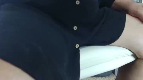 Snapshot of injmolder2 chatting on 10-11-25, 02:37 Hanging Out online show from 10-11-25, 02:37