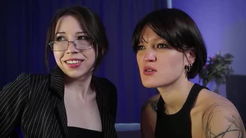 Luna and Dior online show from 09-11-25, 05:40