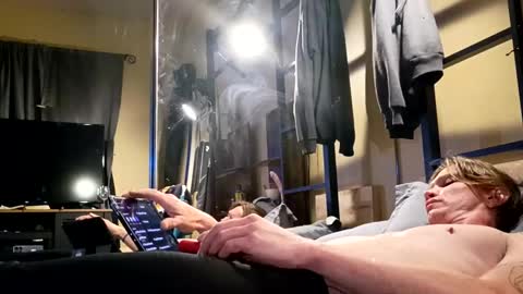 inlovewithlace online show from 10-26-25, 06:52