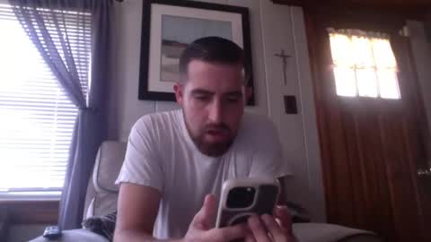 Snapshot of inmybackyard chatting on 09-19-25, 05:57 InMyBackyard online show from 09-19-25, 05:57