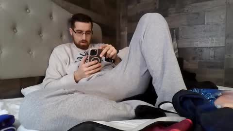 Snapshot of inmybackyard chatting on 02-25-26, 04:16 InMyBackyard online show from 02-25-26, 04:16