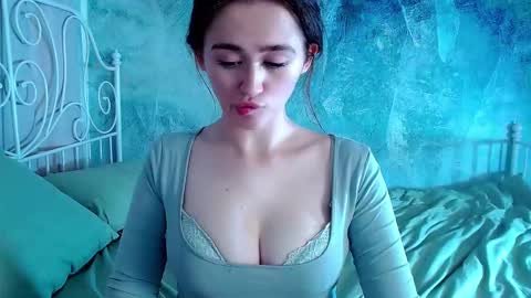 Lina online show from 02-25-26, 01:48