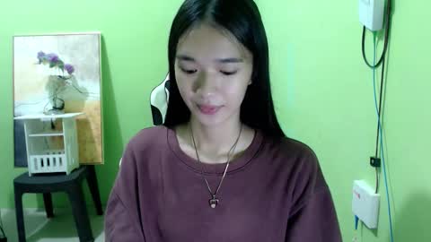 Reign online show from 10-26-25, 01:44