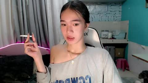 Reign online show from 04-19-26, 05:23