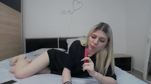 Snapshot of innocentangel2 chatting on 05-03-26, 09:32 innocentangel2 online show from 05-03-26, 09:32