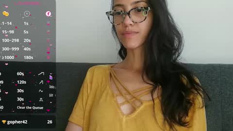 Laroa online show from 02-20-25, 08:58