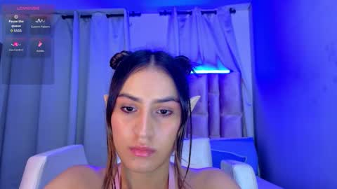 Snapshot of innoocentluna chatting on 10-24-25, 04:09 Innoocent Luna online show from 10-24-25, 04:09