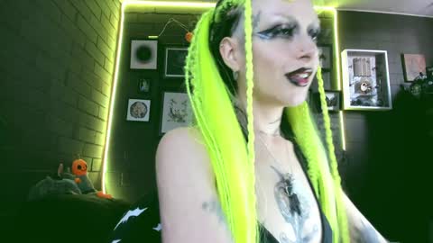   SANIA  online show from 12-23-24, 05:54