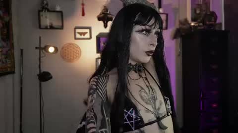 Snapshot of insania_999 chatting on 06-18-26, 04:33 SANIA online show from 06-18-26, 04:33