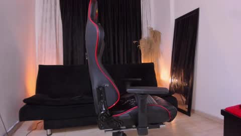 Brayan Chavez online show from 04-11-26, 07:45