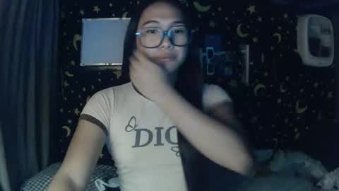 MAXINE online show from 12-14-25, 06:19