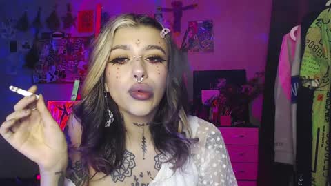 Snapshot of insunnity666 chatting on 12-18-24, 09:08 Insunnity666 online show from 12-18-24, 09:08