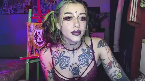 Snapshot of insunnity666 chatting on 02-10-25, 08:10 Insunnity666 online show from 02-10-25, 08:10