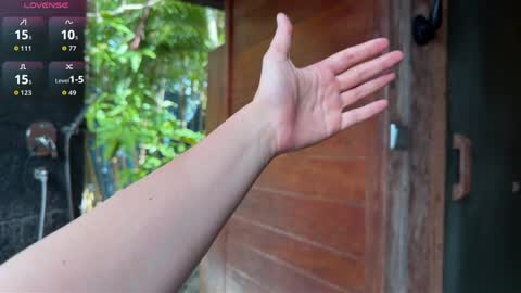 Sofi online show from 04-05-26, 01:03