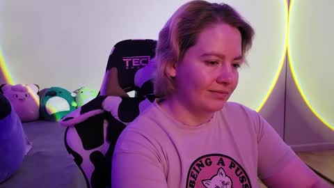 Faye online show from 12-20-24, 08:12