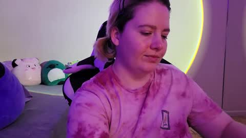 Faye online show from 12-21-24, 02:37