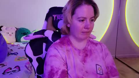 Faye online show from 01-21-25, 02:26