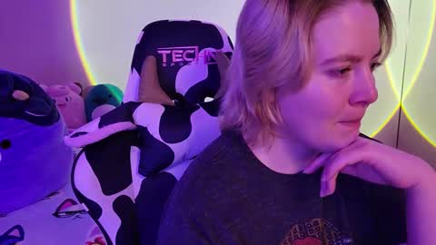 Faye online show from 01-29-25, 07:32