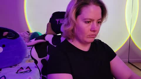 Faye online show from 02-04-25, 04:15