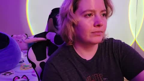 Faye online show from 02-14-25, 07:07