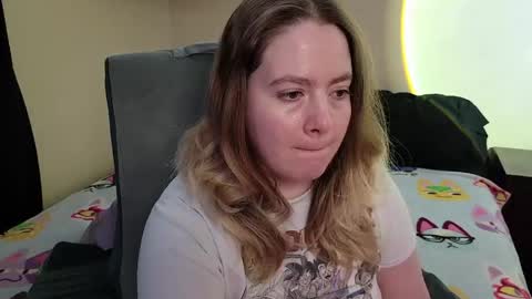 Faye online show from 04-21-26, 03:46