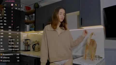 Snapshot of internetsexplorer chatting on 12-14-24, 01:06 Bernadette Join online show from 12-14-24, 01:06