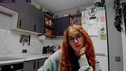 Snapshot of internetsexplorer chatting on 05-30-26, 10:18 Bernadette Join online show from 05-30-26, 10:18