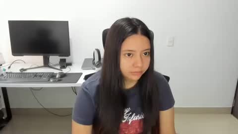 Iris 3 online show from 03-10-26, 02:22