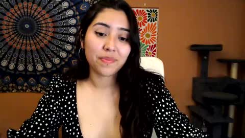 Snapshot of intimatetales chatting on 02-17-25, 08:58 Africa online show from 02-17-25, 08:58