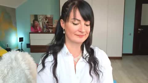 Snapshot of iracherrynow chatting on 11-20-25, 10:04 iracherrynow online show from 11-20-25, 10:04