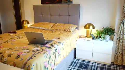 Irena Adler online show from 05-31-26, 07:37