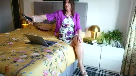 Irena Adler online show from 07-12-26, 05:37