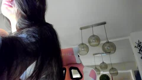 Ir s room online show from 11-10-25, 04:33