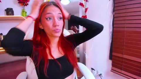 Snapshot of irina_beaux chatting on 02-17-25, 07:10 online show from 02-17-25, 07:10