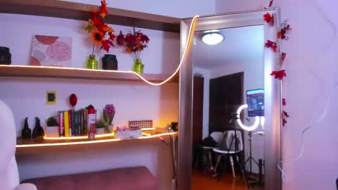 Snapshot of irina_beaux chatting on 03-01-25, 09:26 online show from 03-01-25, 09:26