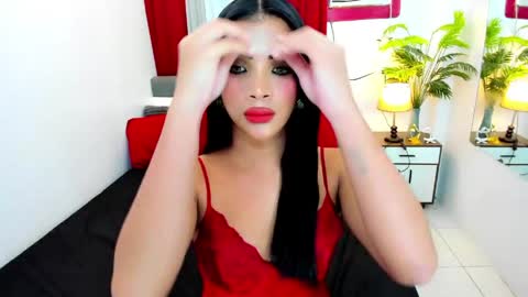 Snapshot of irina_woodshakylishxx chatting on 05-27-26, 03:25 IRINAA online show from 05-27-26, 03:25