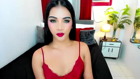 Snapshot of irina_woodshakylishxx chatting on 06-17-26, 06:09 IRINAA online show from 06-17-26, 06:09