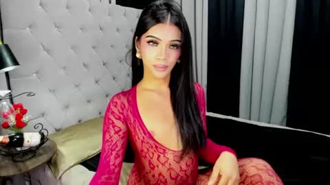 Snapshot of irina_woodshakylishxx chatting on 07-18-26, 04:49 IRINAA online show from 07-18-26, 04:49