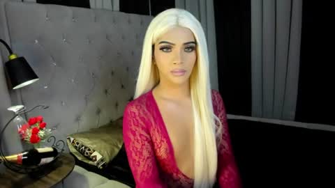 Snapshot of irina_woodshakylishxx chatting on 07-22-26, 02:58 IRINAA online show from 07-22-26, 02:58